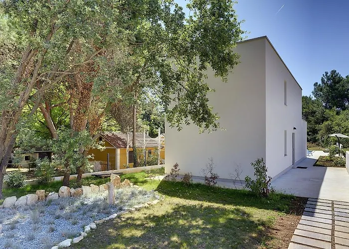 Chiara Vikendica Premantura